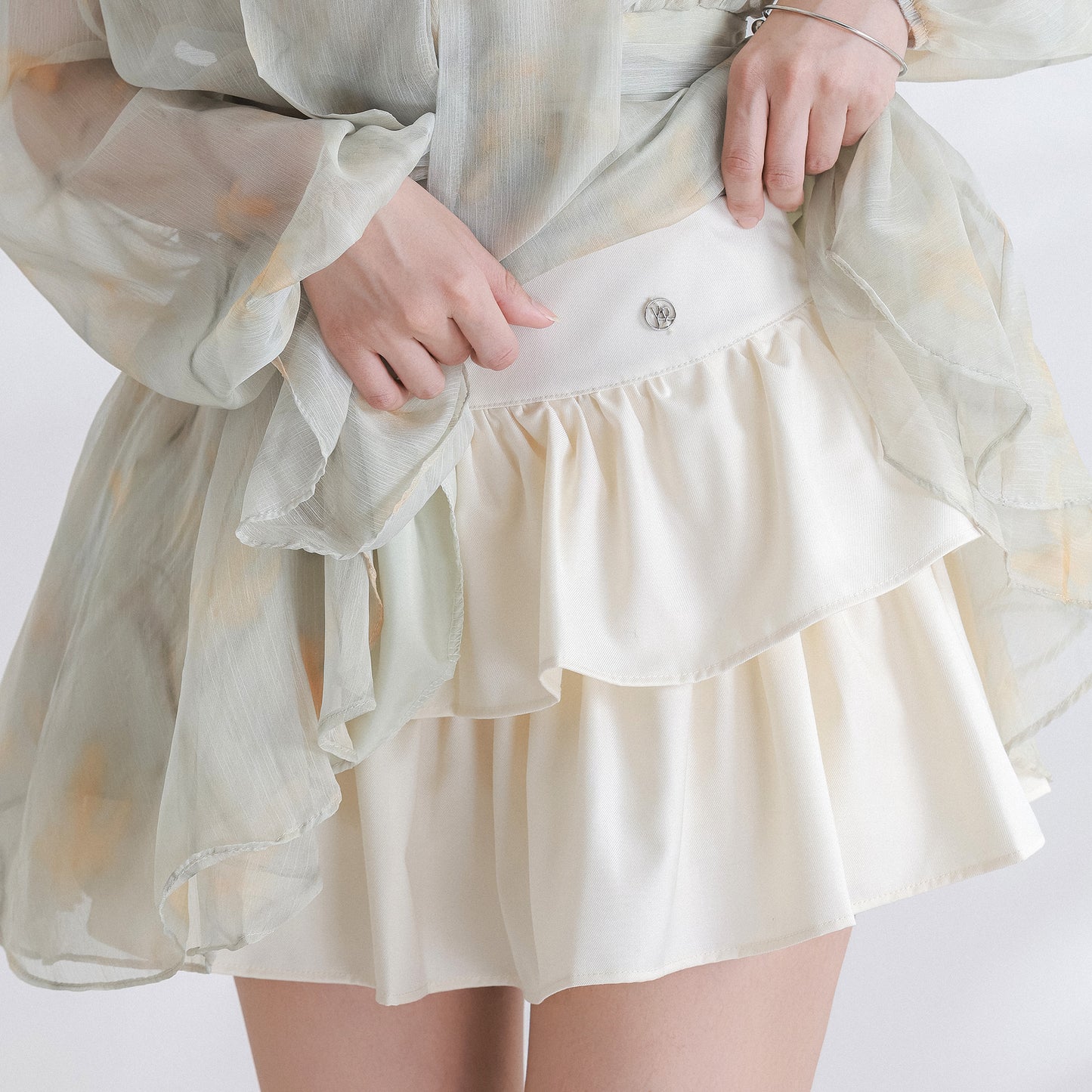 シャイニーフレアラッフルスカート[miu504012/miu504013]