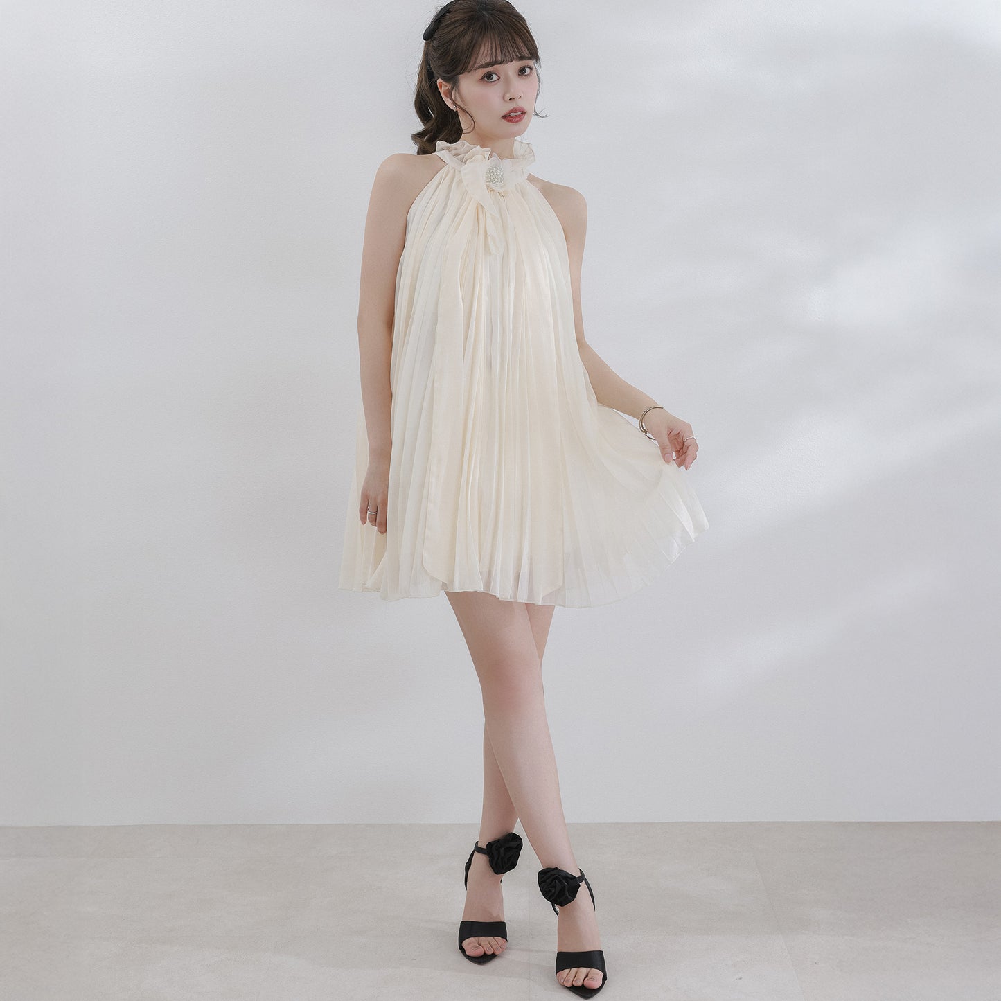 クラシカルフラワーモチーフキャミワンピース[miu504011]